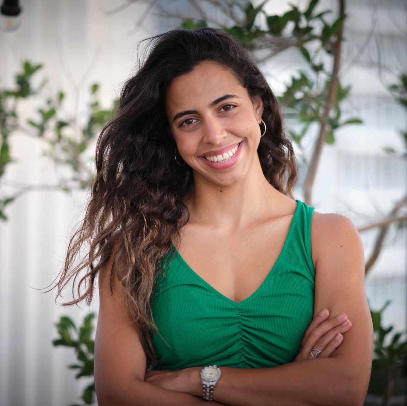 תמונת קאבר של ספיר אבישר- חווית אירוח פרטית